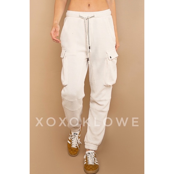 POL Waffle Knit Slouchy Cargo Joggers in Cream - Picture 13 of 13